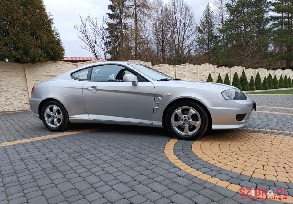 2005' Hyundai Coupe photo #6
