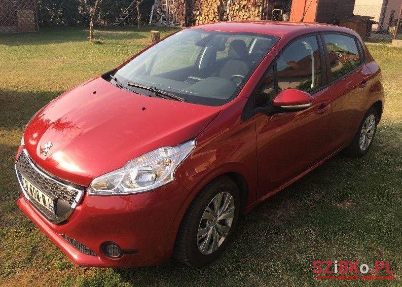 2013' Peugeot 208 photo #1