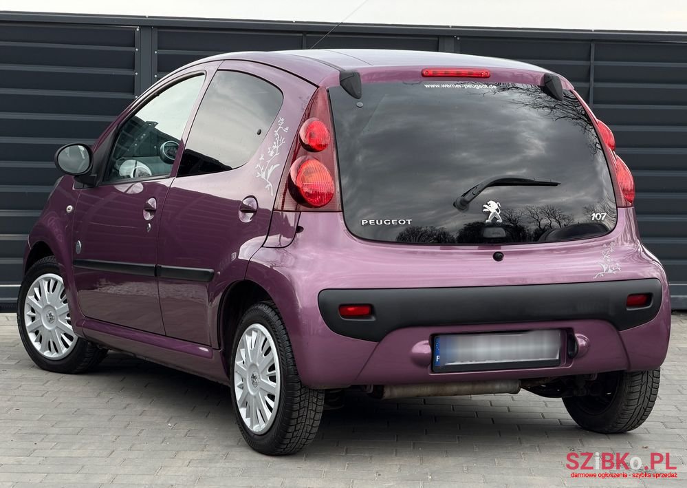 2013' Peugeot 107 photo #3