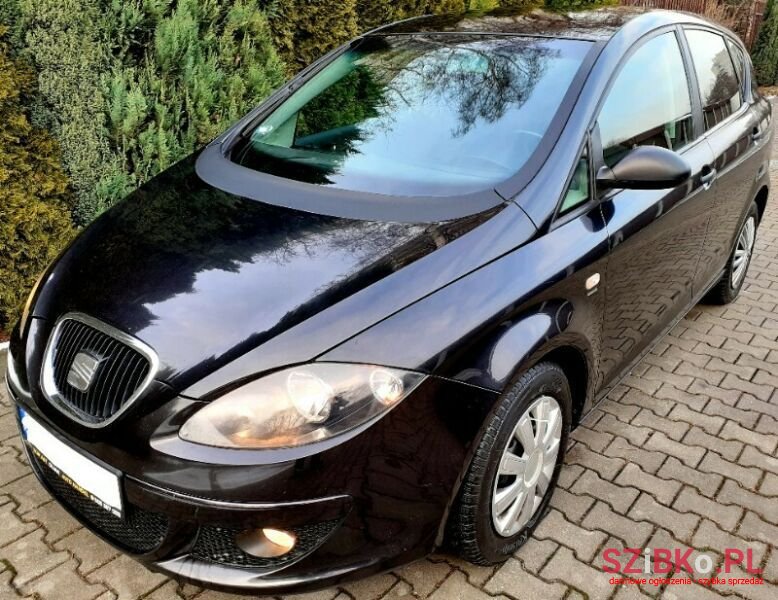 2009' SEAT Toledo photo #4