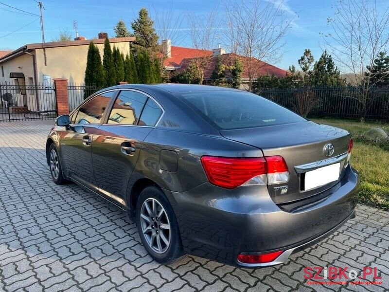 2012' Toyota Avensis photo #3