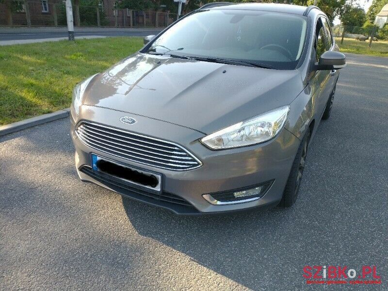 2015' Ford Focus photo #2