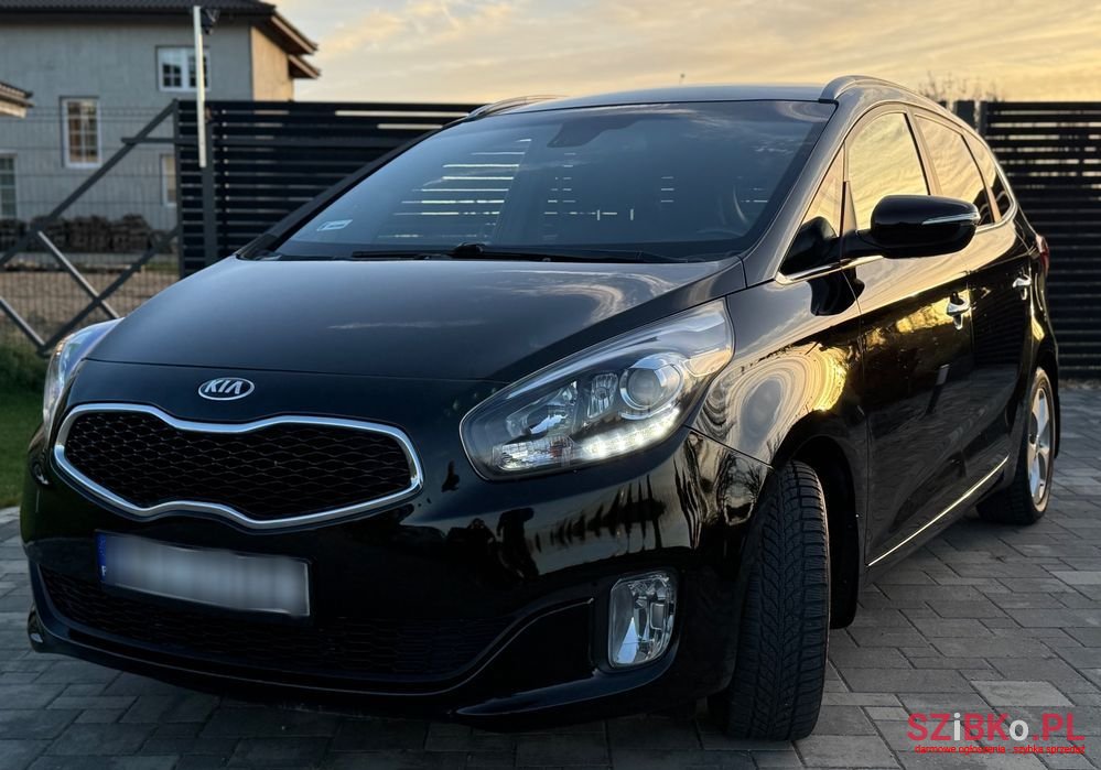 2014' Kia Carens photo #2