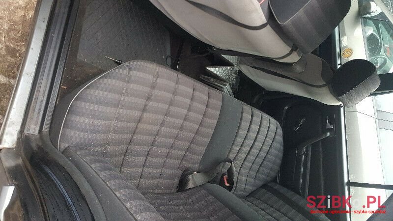 1991' Mercedes-Benz 190 photo #3