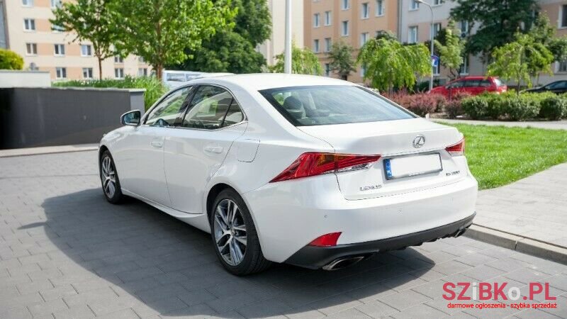 2018' Lexus IS 300 photo #3