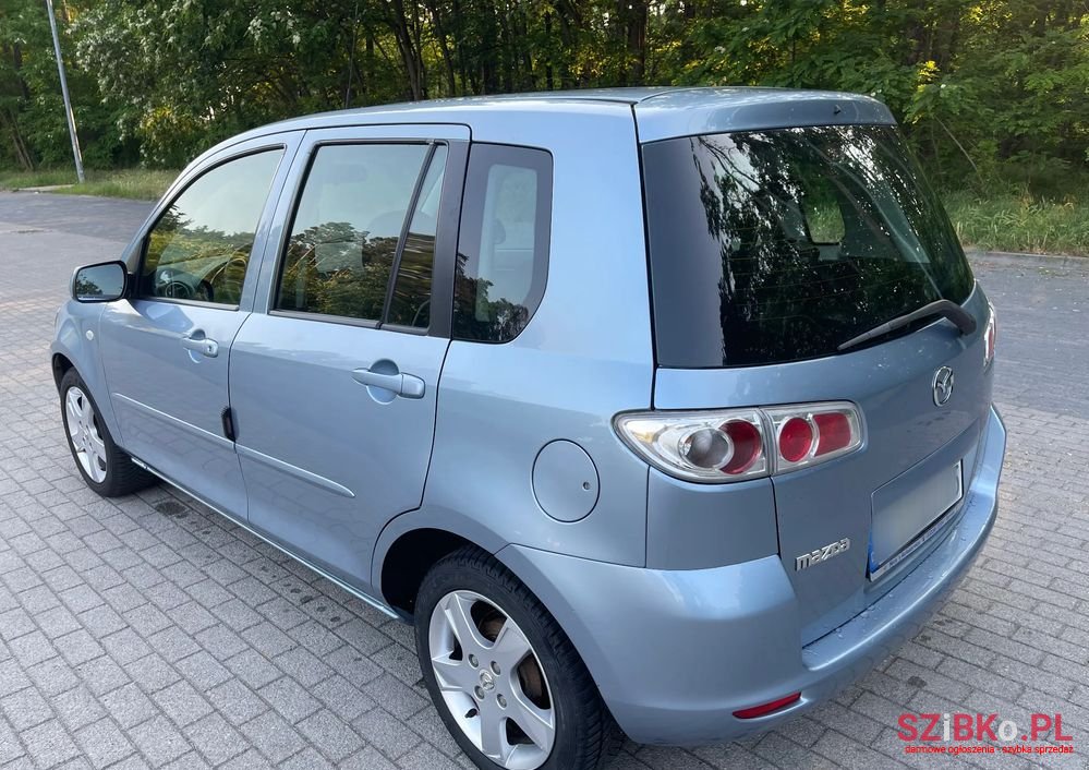 2005' Mazda 2 1.4 Active photo #2