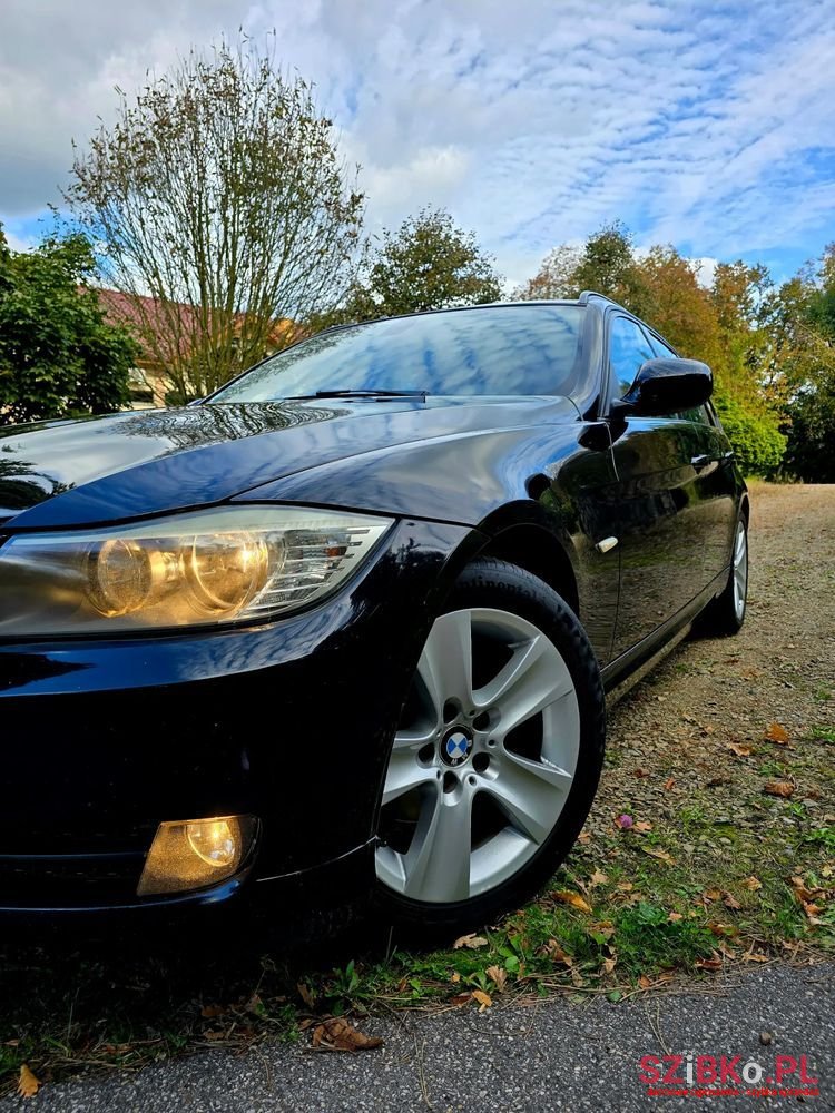 2010' BMW 3 Series 318D Dpf Touring photo #6