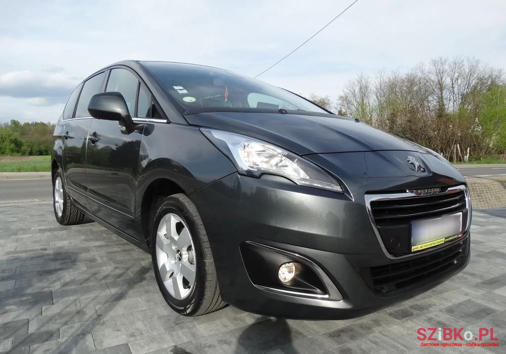 2014' Peugeot 5008 photo #5