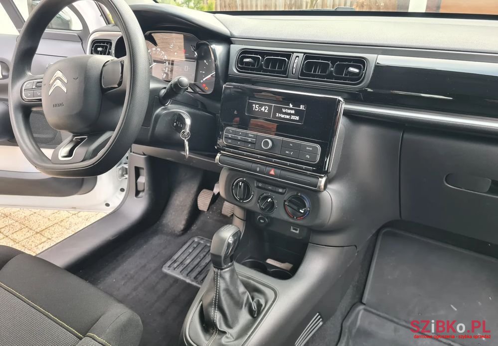 2020' Citroen C3 1.2 Puretech Shine photo #3