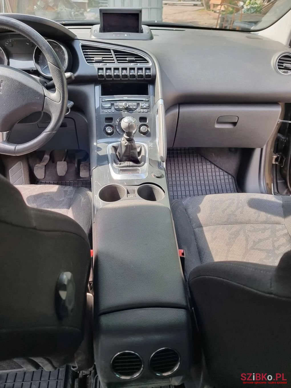 2010' Peugeot 3008 photo #2