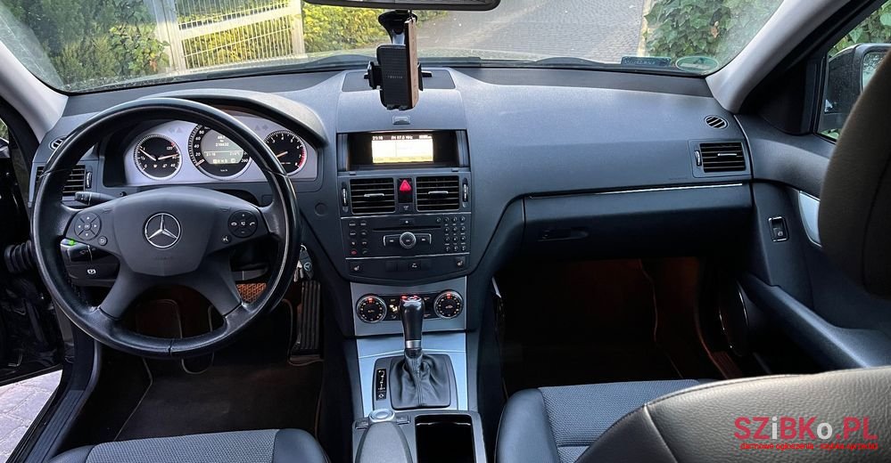 2008' Mercedes-Benz C-Class photo #5