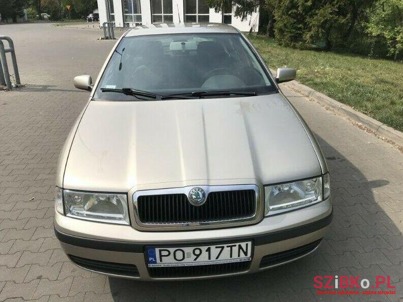 2005' Skoda Octavia photo #2