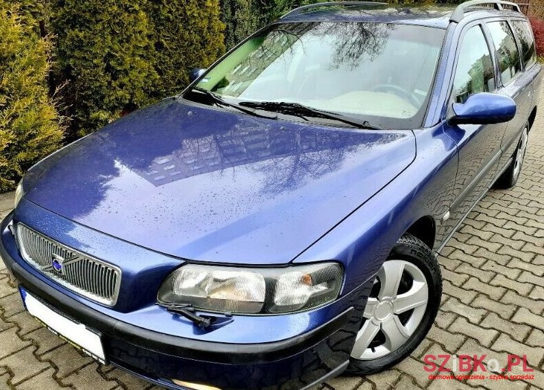 2004' Volvo V70 photo #1