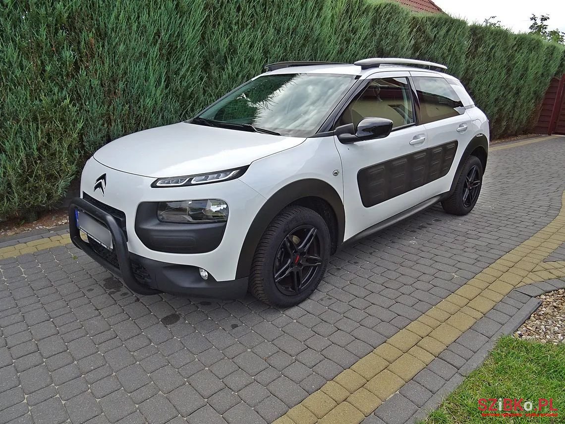 2017' Citroen C4 Cactus photo #4
