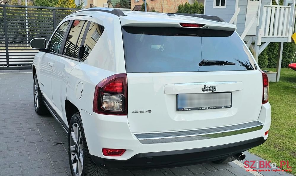 2017' Jeep Compass photo #4