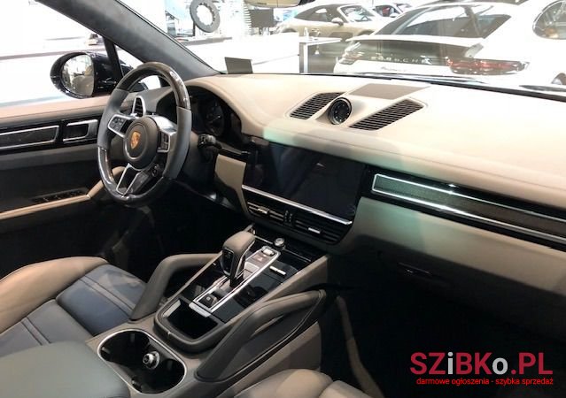 2018' Porsche Cayenne photo #5
