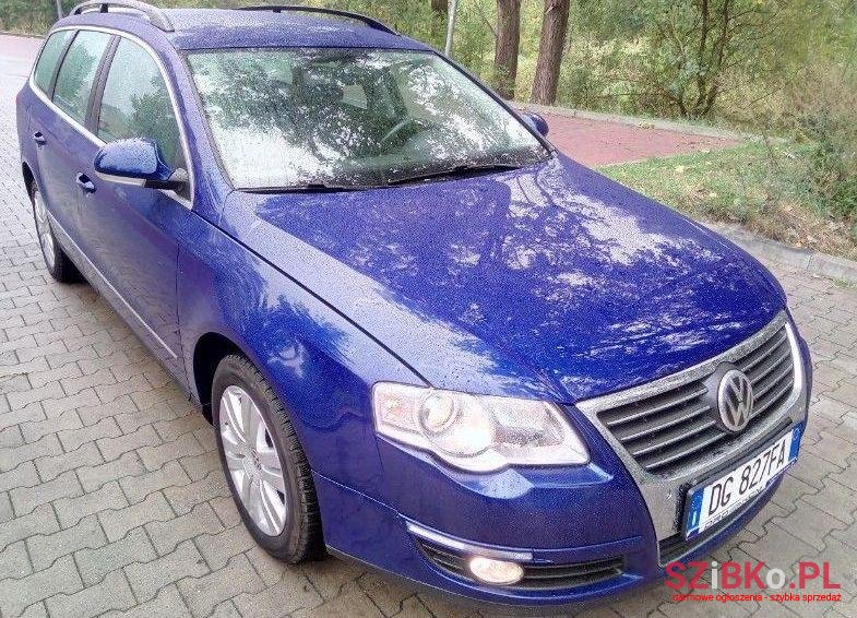 2007' Volkswagen Passat photo #1