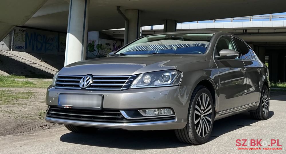 2012' Volkswagen Passat photo #1