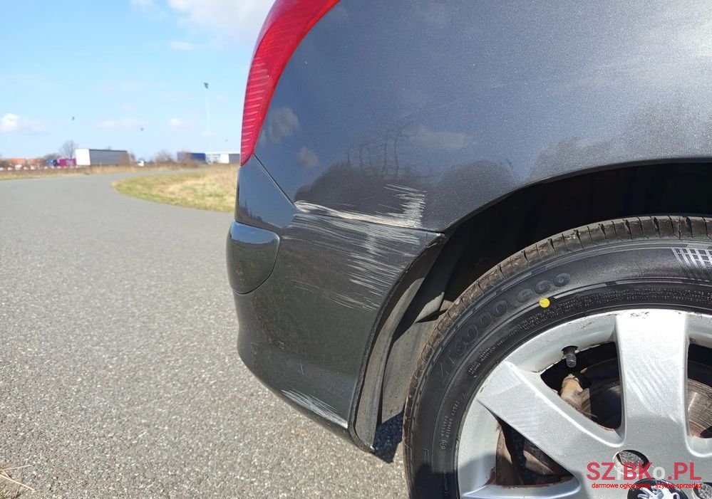 2012' Peugeot 308 120 Vti Active photo #6