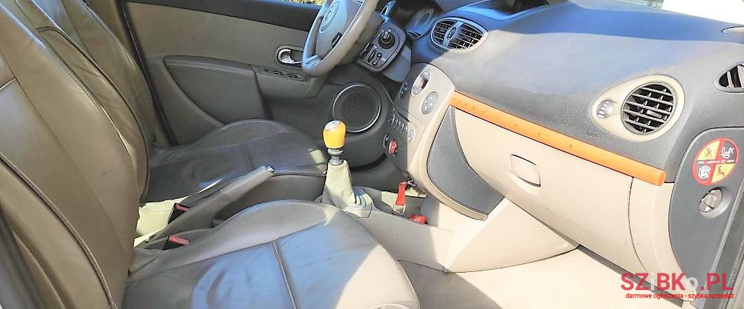 2006' Renault Clio photo #6