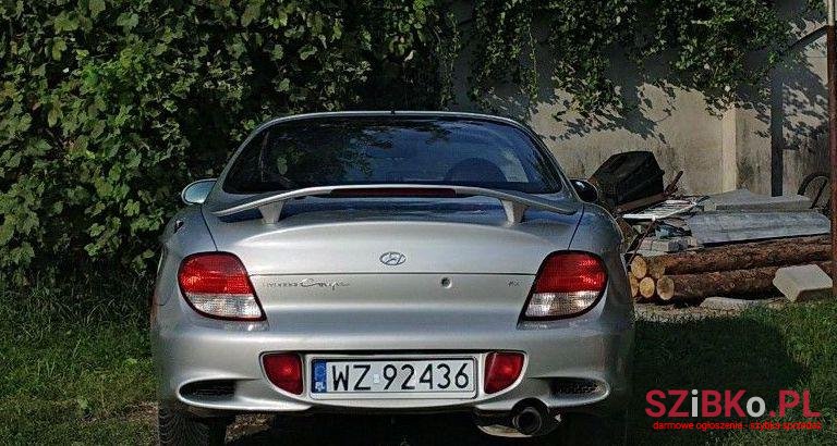 2000' Hyundai Coupe photo #1