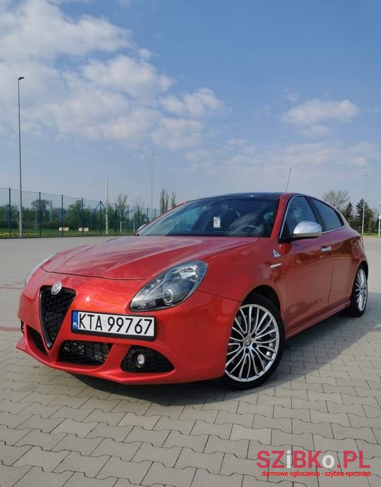 2010' Alfa Romeo Giulietta photo #1