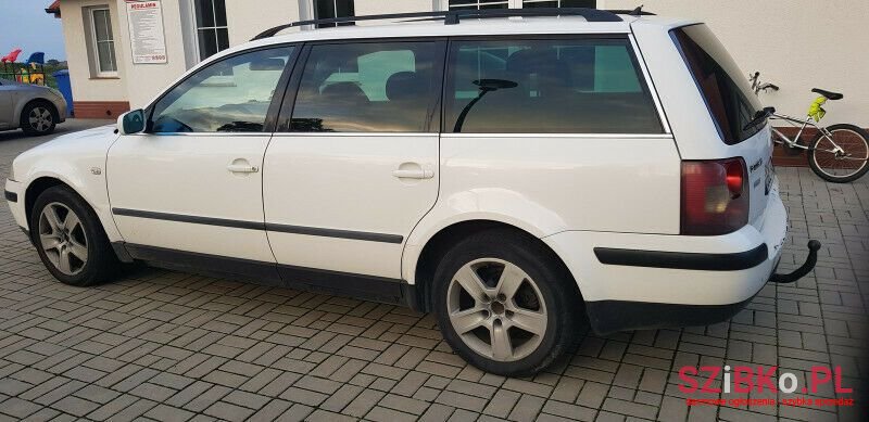 2003' Volkswagen Passat photo #4