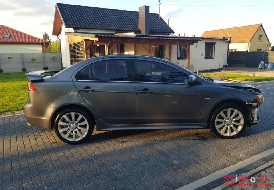 2009' Mitsubishi Lancer photo #2