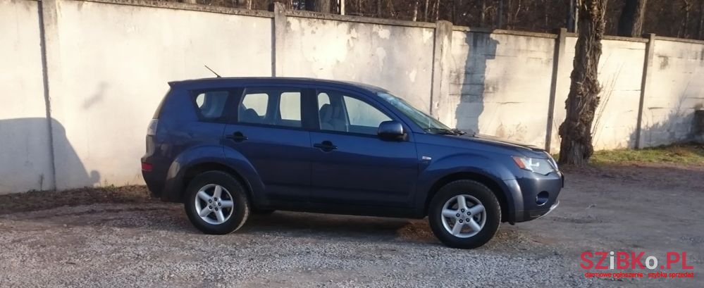 2007' Mitsubishi Outlander 2.0 Did Intense photo #2