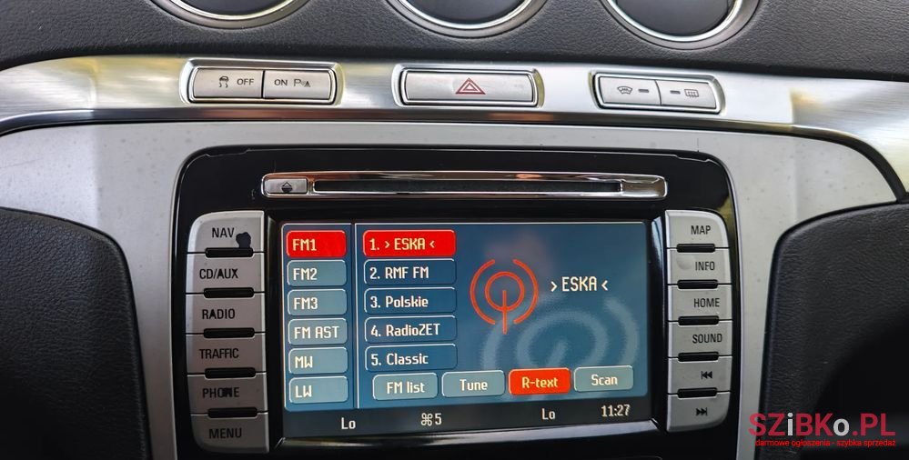2008' Ford S-Max 2.0 Titanium photo #6
