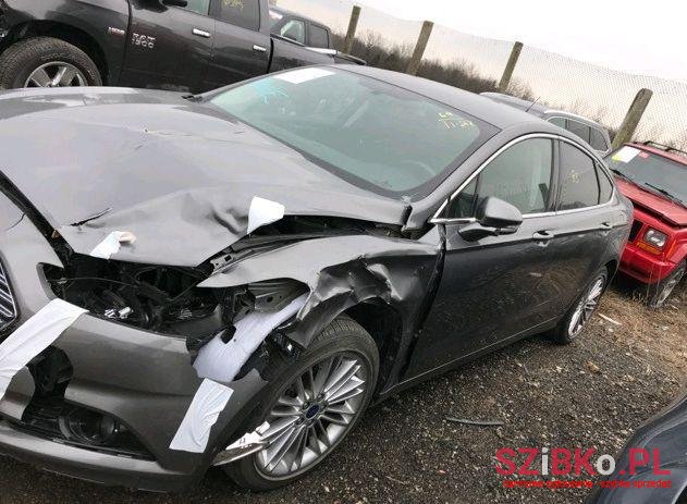 2014' Ford Mondeo photo #2