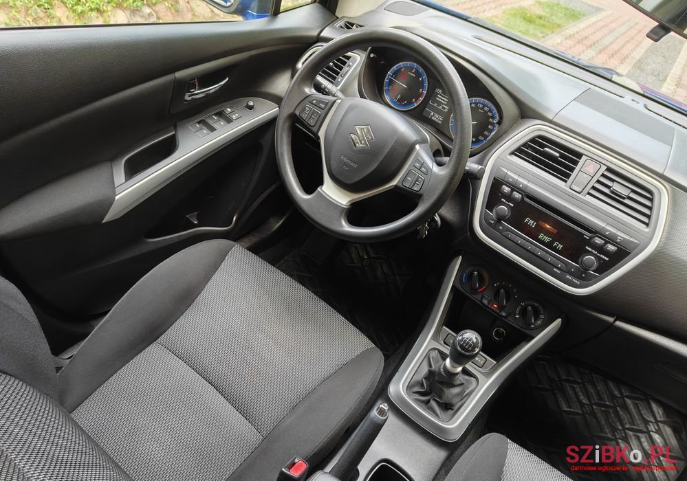 2015' Suzuki SX4 S-Cross photo #6