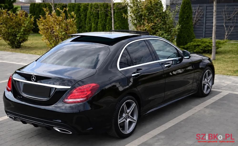 2017' Mercedes-Benz C-Class 300 9G-Tronic photo #5