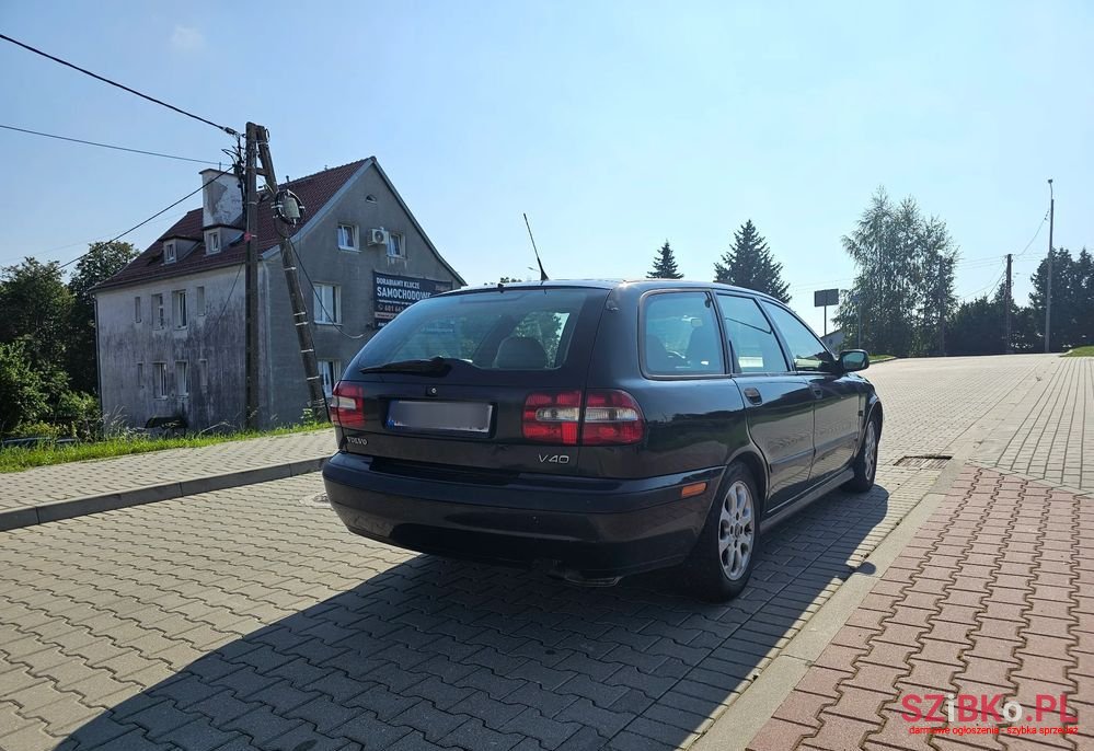 2002' Volvo V40 photo #6