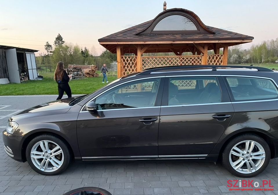 2014' Volkswagen Passat photo #2