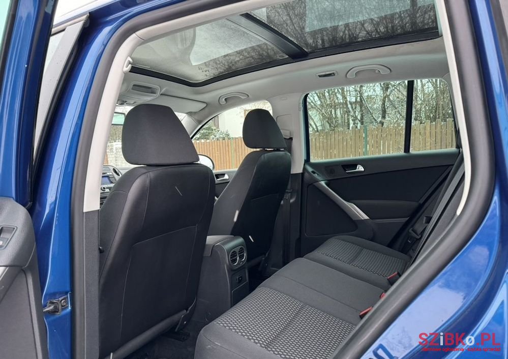 2009' Volkswagen Tiguan photo #6