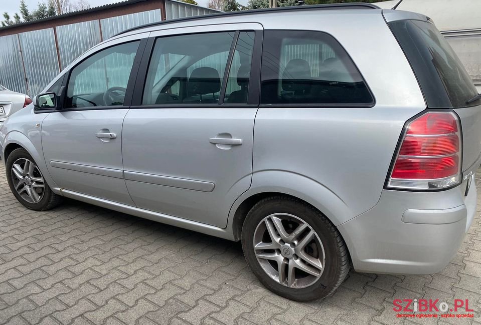 2007' Opel Zafira photo #3