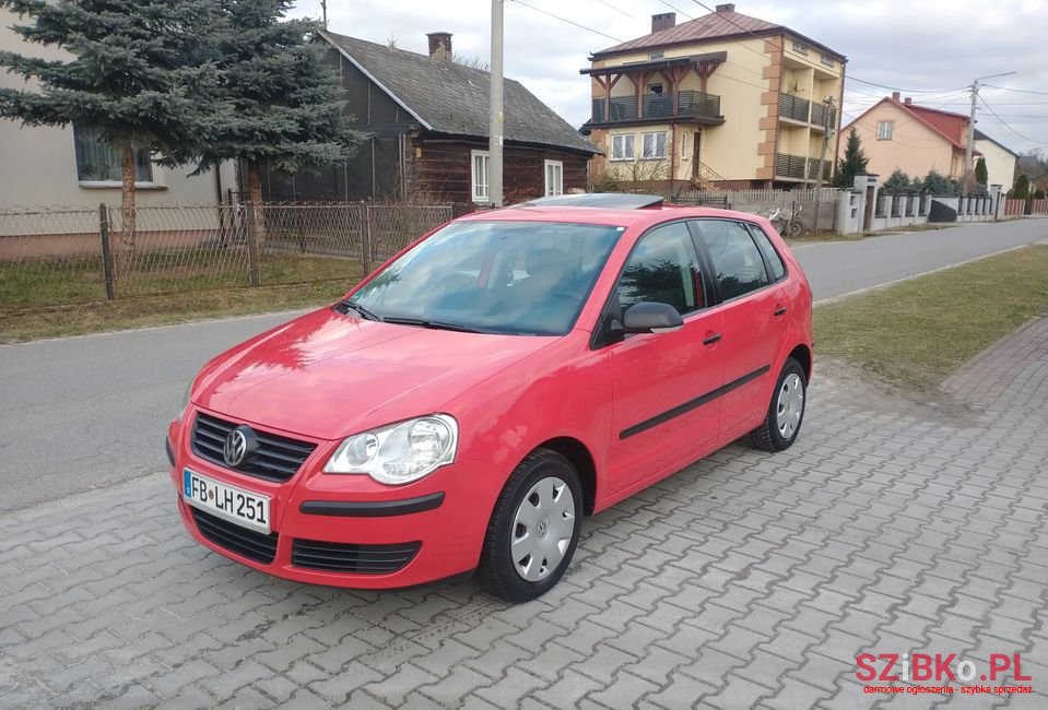2006' Volkswagen Polo photo #3
