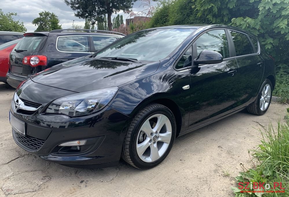 2015' Opel Astra 1.4 T Cosmo photo #6
