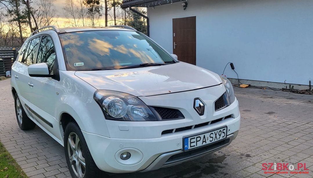 2011' Renault Koleos photo #2