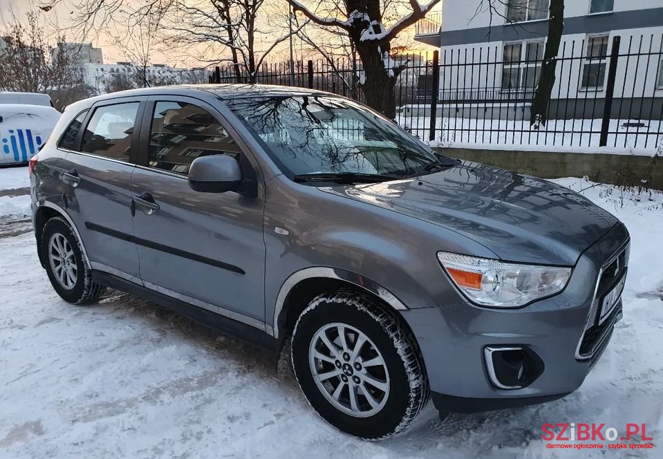 2013' Mitsubishi ASX photo #1