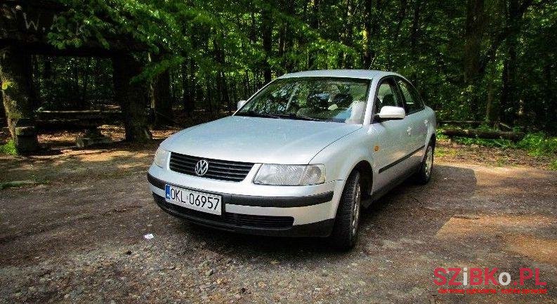 1998' Volkswagen Passat photo #2