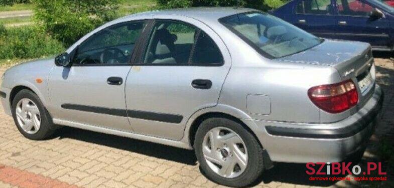 2002' Nissan Almera photo #1
