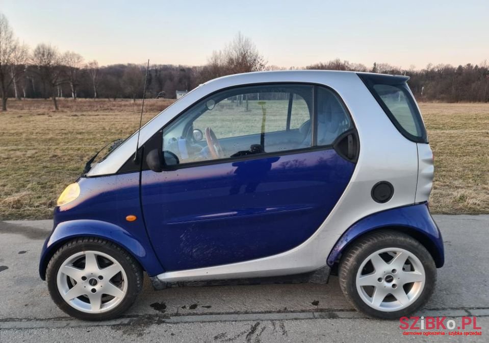 2001' Smart Fortwo photo #1
