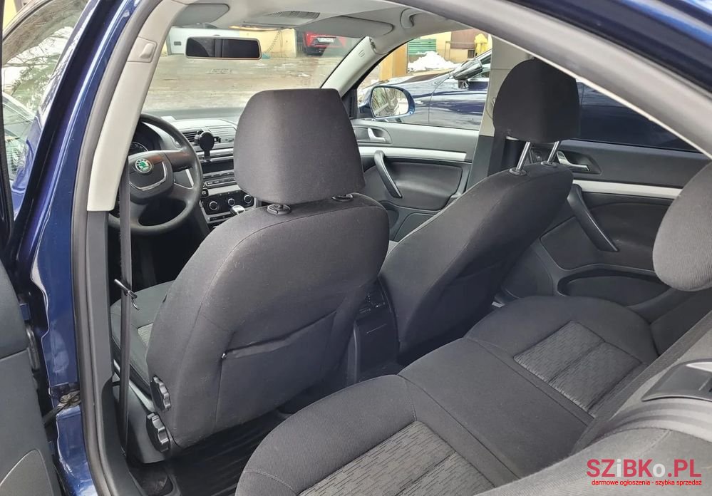 2010' Skoda Octavia 1.6 Tdi Ambition photo #5