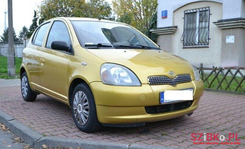 2002' Toyota Yaris photo #1