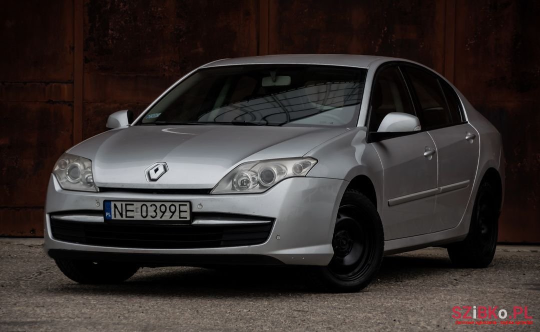 2009' Renault Laguna photo #1