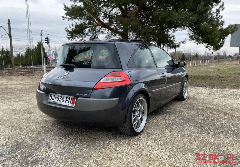 2007' Renault Megane photo #5