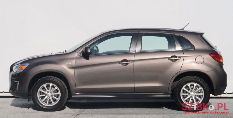 2014' Mitsubishi ASX photo #2