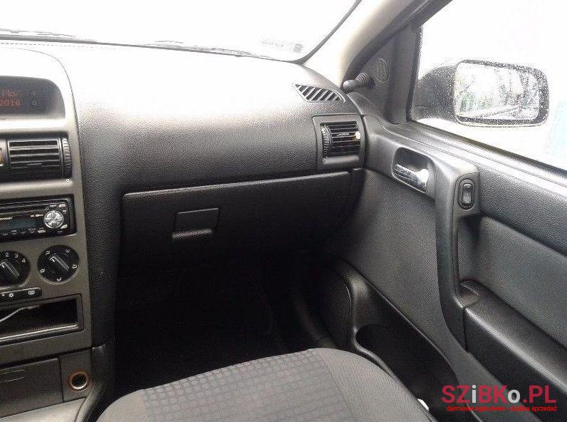 2003' Opel Astra photo #2